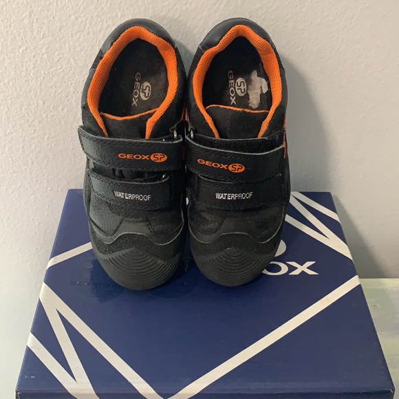 💥 GEOX SP WATERPROOF BOY SHOES💥 - Picture 2 of 6